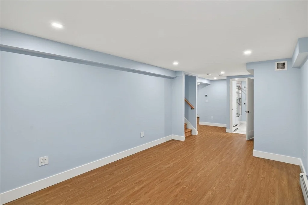 Photo of 28 Chipman Rd