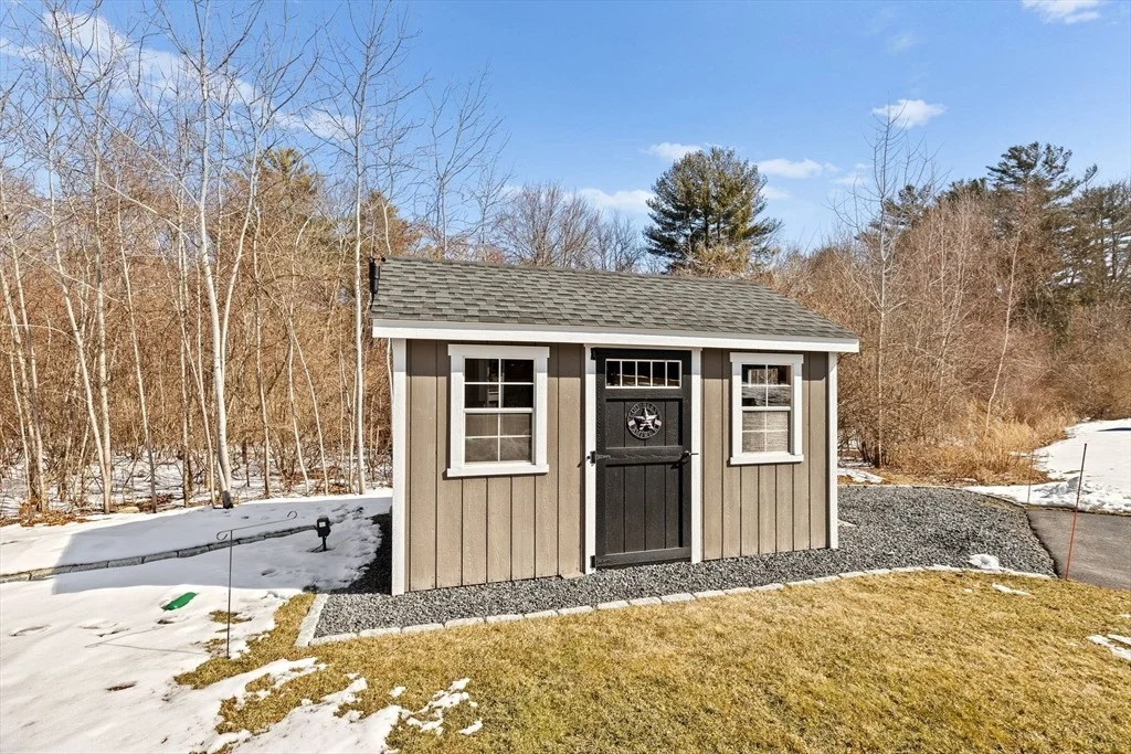 Photo of 22 Colonial Dr
