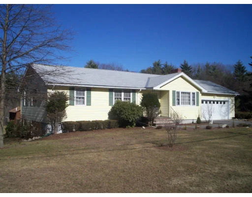 Photo of 11 Stonewood Dr