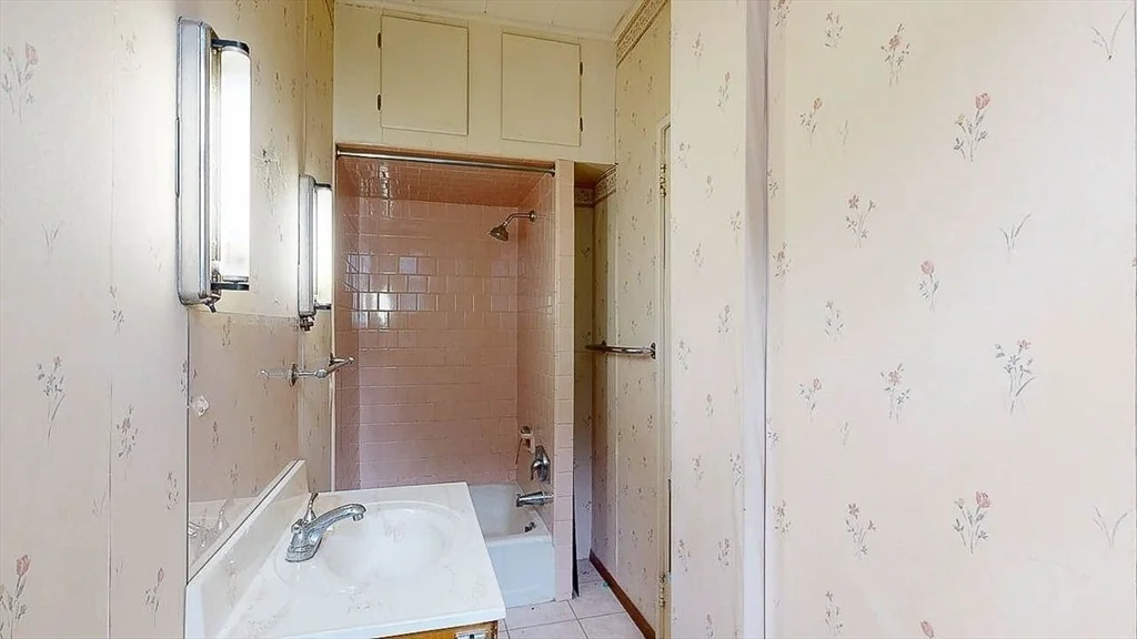 Photo of 14 Hadwen Rd