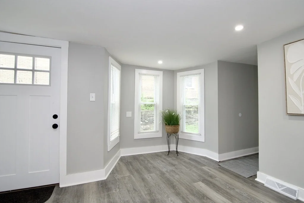 Photo of 25 Spring St
