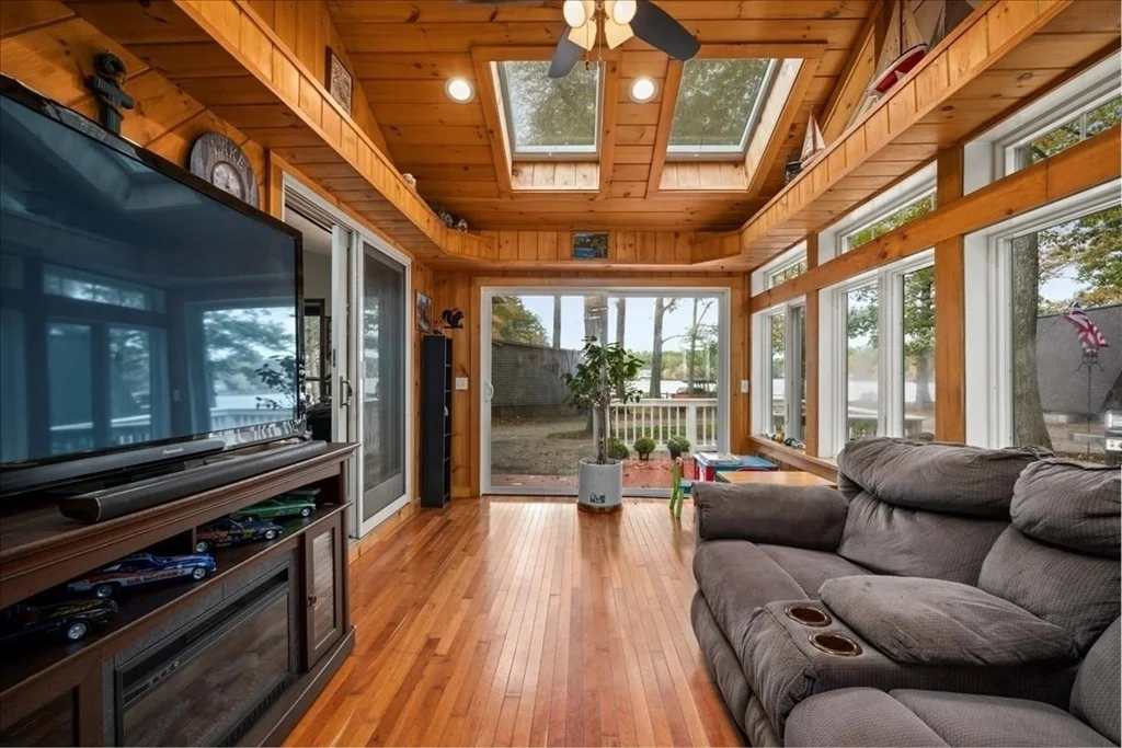 Photo of 7 Lawson Ave