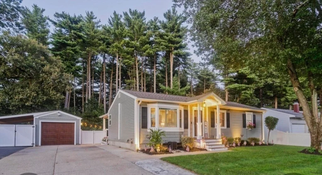 Photo of 217 Hanson Dr