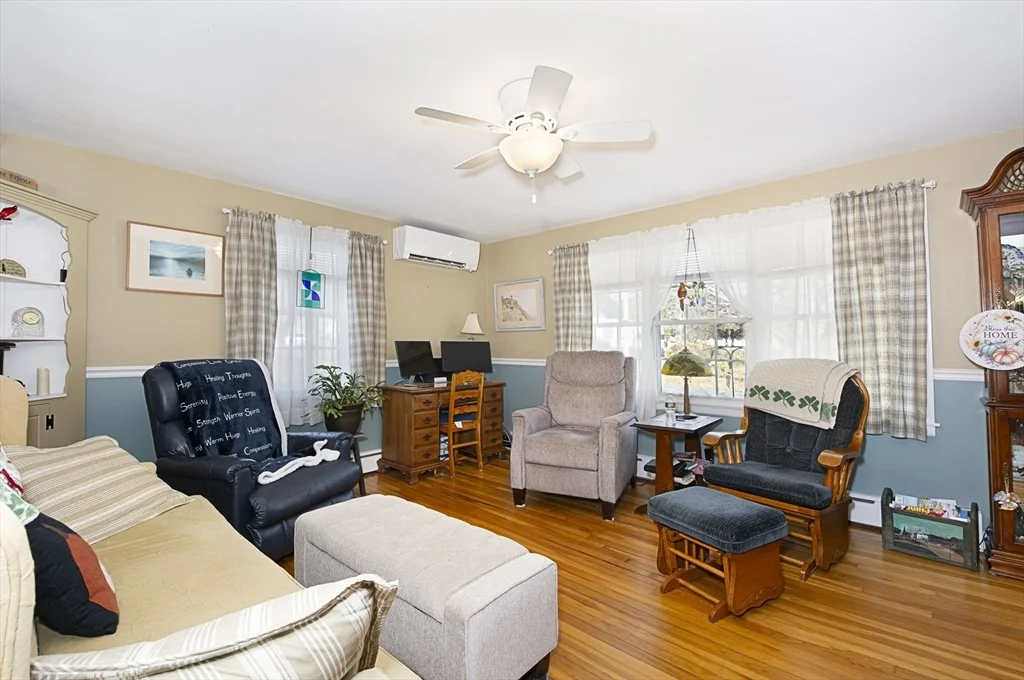 Photo of 9 Orchard Dr