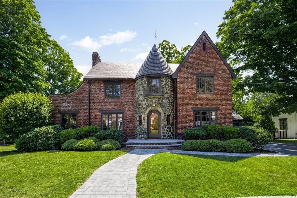 Photo of 8 Bruce Ln
