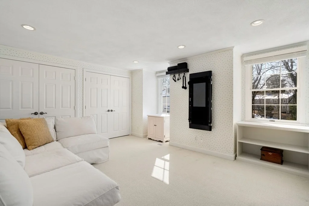 Photo of Unit 9 at 9 Wiswall Circle