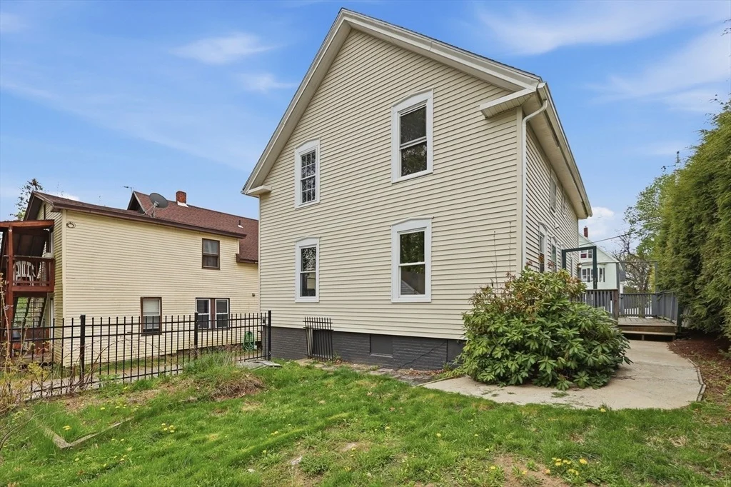 Photo of 150 Washington Street