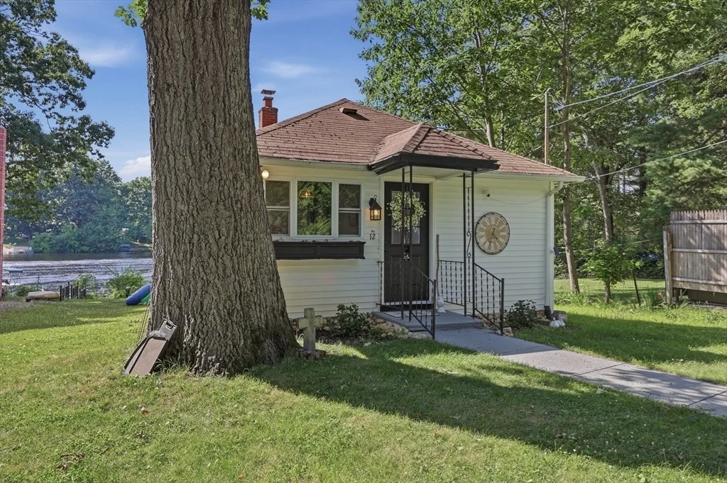 Photo of 12 Oak Lane