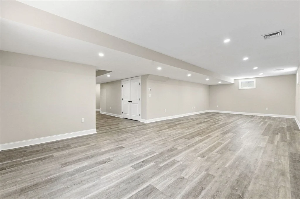 Photo of 698 Trapelo Road