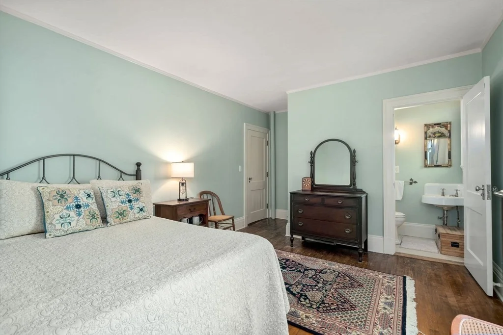 Photo of 22 Whitman Rd