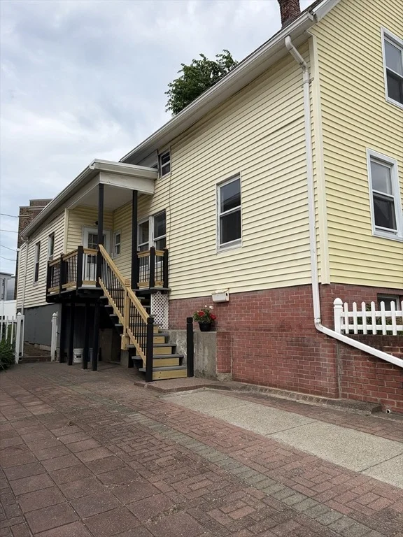 Photo of 52 Harrison St