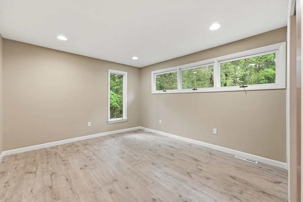 Photo of 9 Flintlock Ln