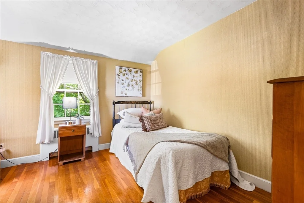 Photo of 24 Meadow Brook Lane