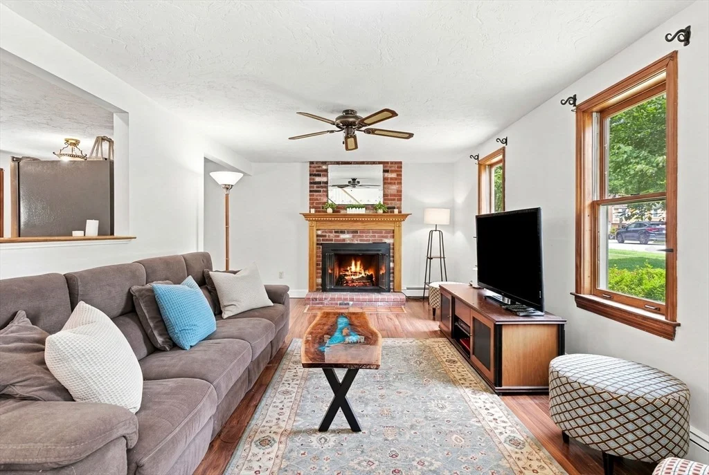 Photo of 25 Mockingbird Ln