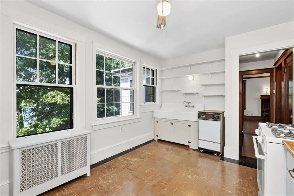 Photo of 75 Riverview Ave