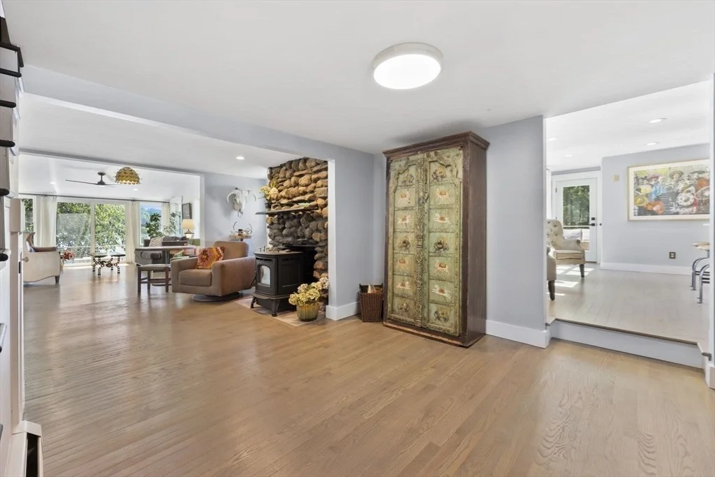 Photo of 48 Lambs Grove