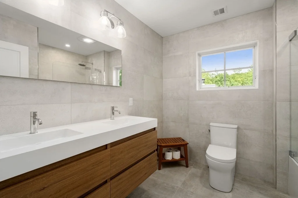 Photo of 54 Meadowbrook Road