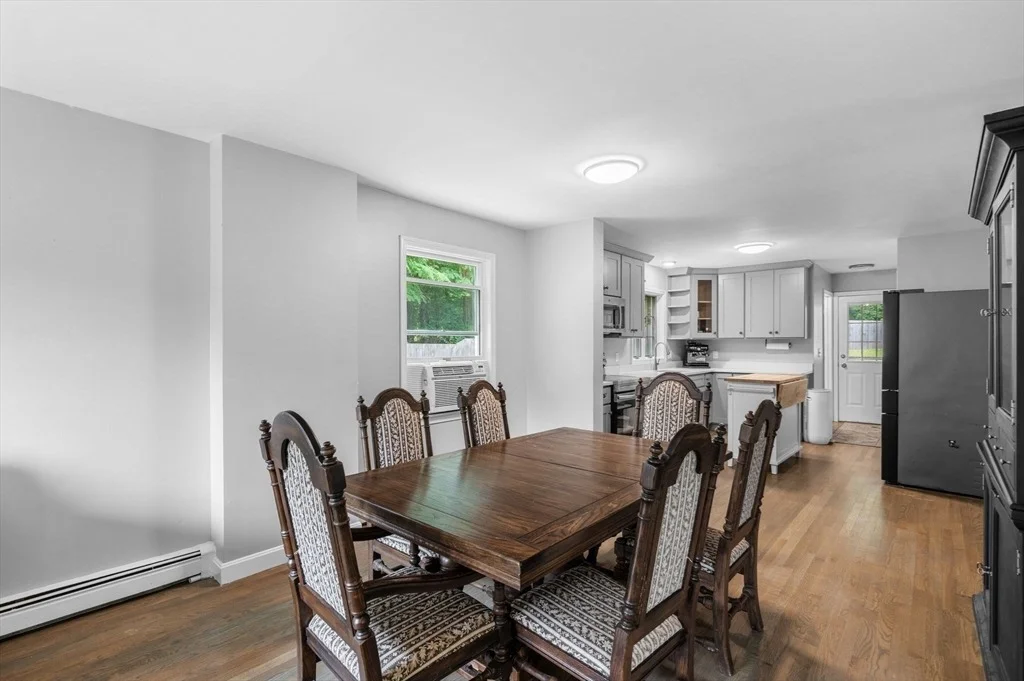Photo of 381 Linebrook Rd