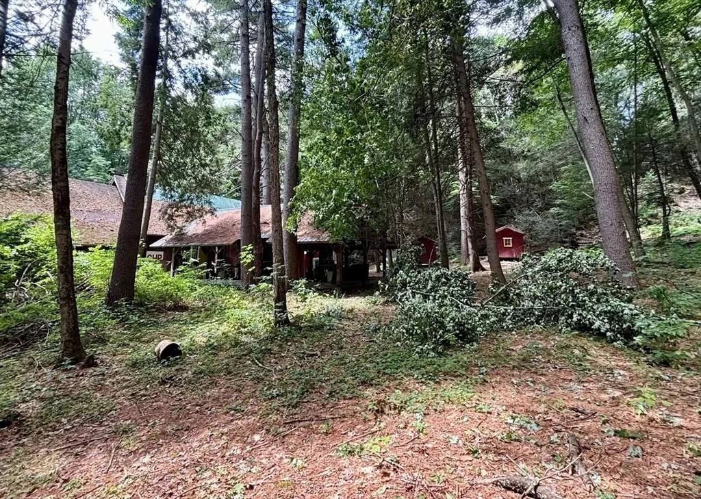 Photo of 1352 Ashfield Rd
