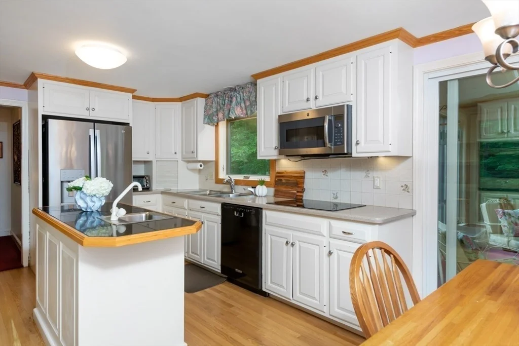 Photo of 5 Cape Cod Ln