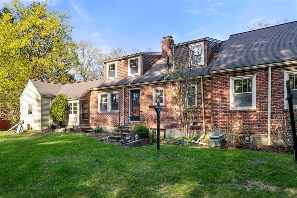 Photo of 89 Lewis Ave