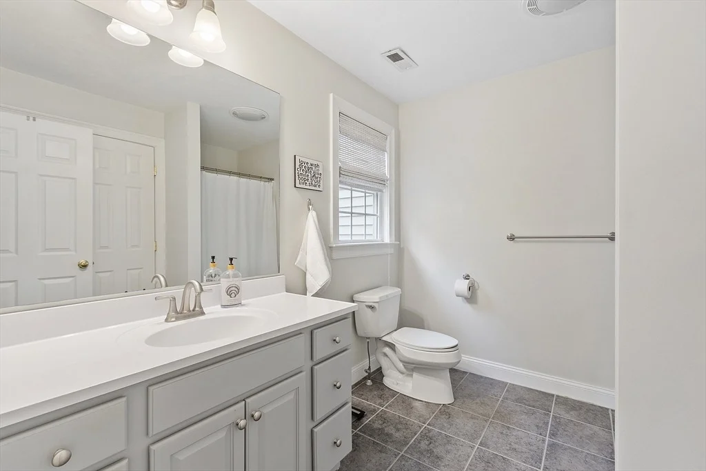 Photo of Unit A at 14 Longview Cir