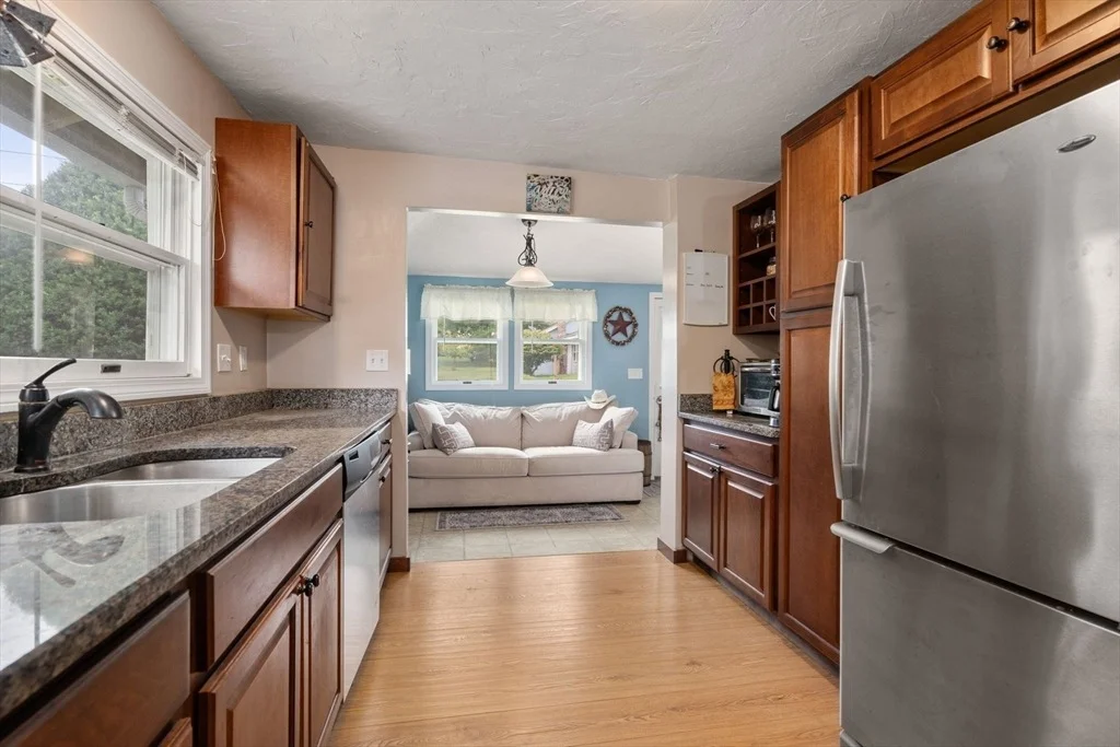 Photo of 10 Riverside Dr