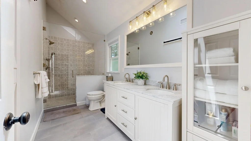Photo of 4 Burnham Dr