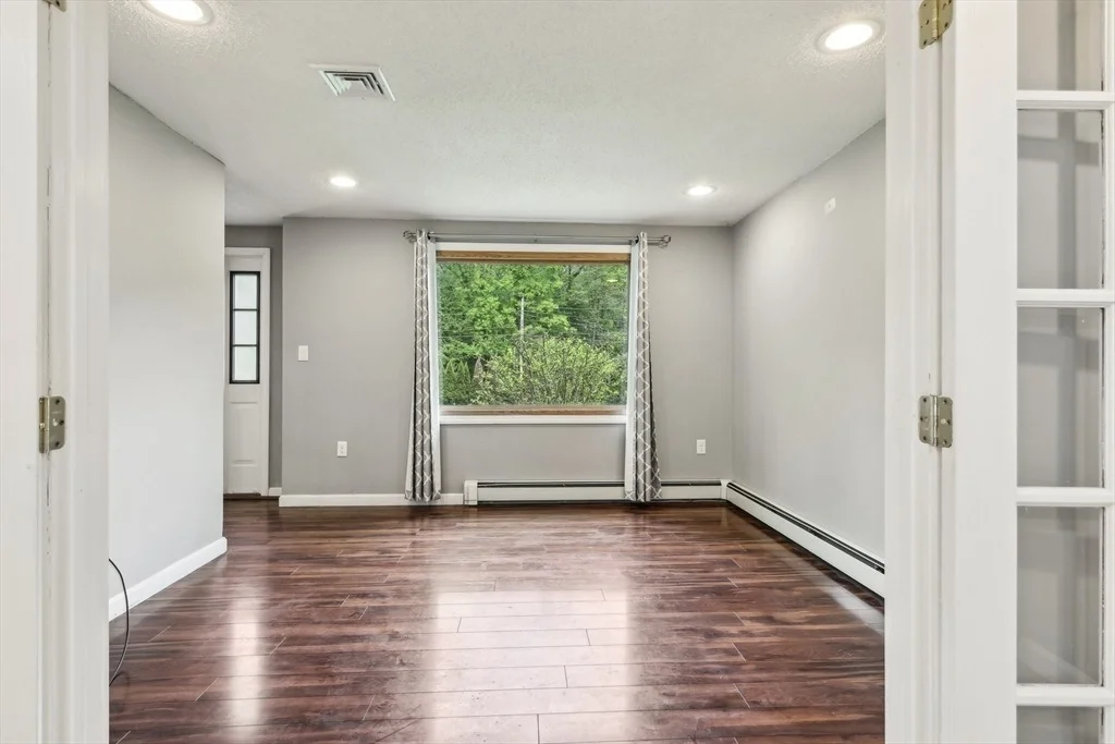Photo of 180 John Scott Blvd