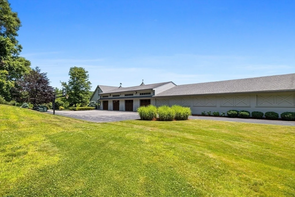 Photo of 52 Pineswamp Road
