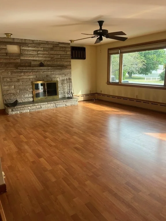 Photo of 17 Silver St Ext