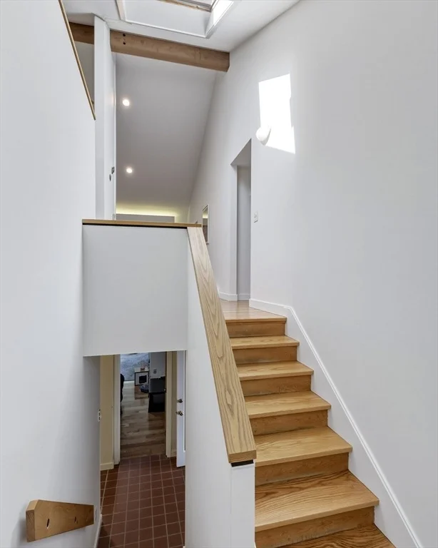 Photo of 10 Cortland Dr