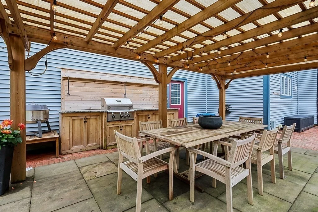 Photo of 20 Maple Ave