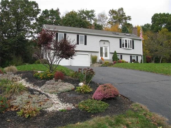 Photo of 60 Susan Dr