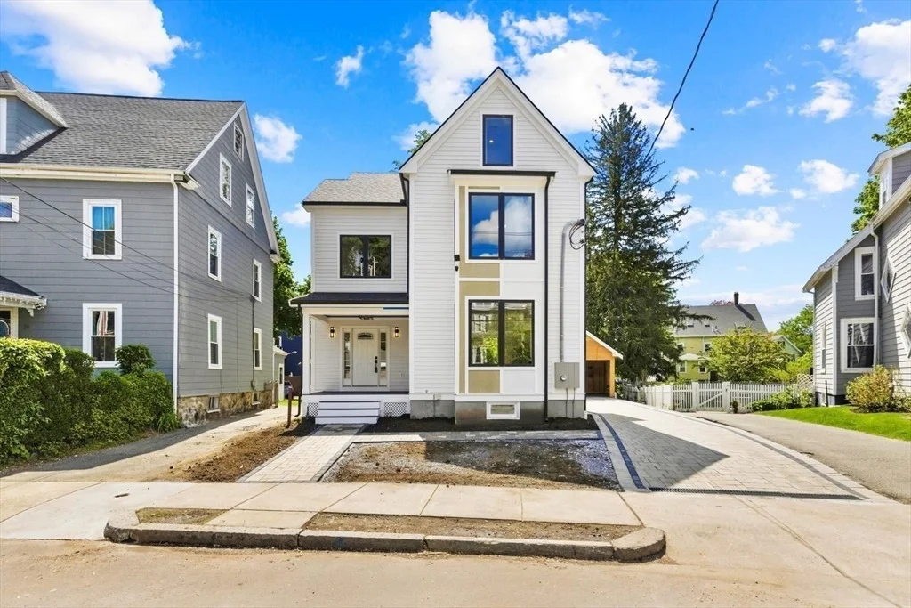 Photo of 27 Lewis Avenue