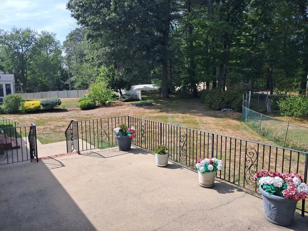 Photo of 5 College Pond Dr