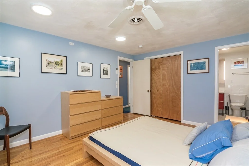 Photo of 669 Westhampton Rd