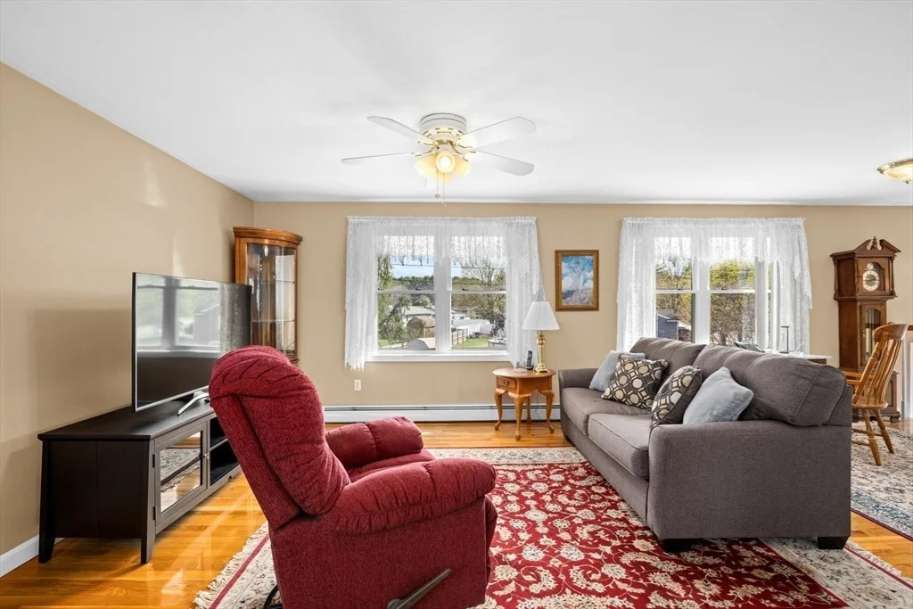 Photo of 8 Mayfair Circle