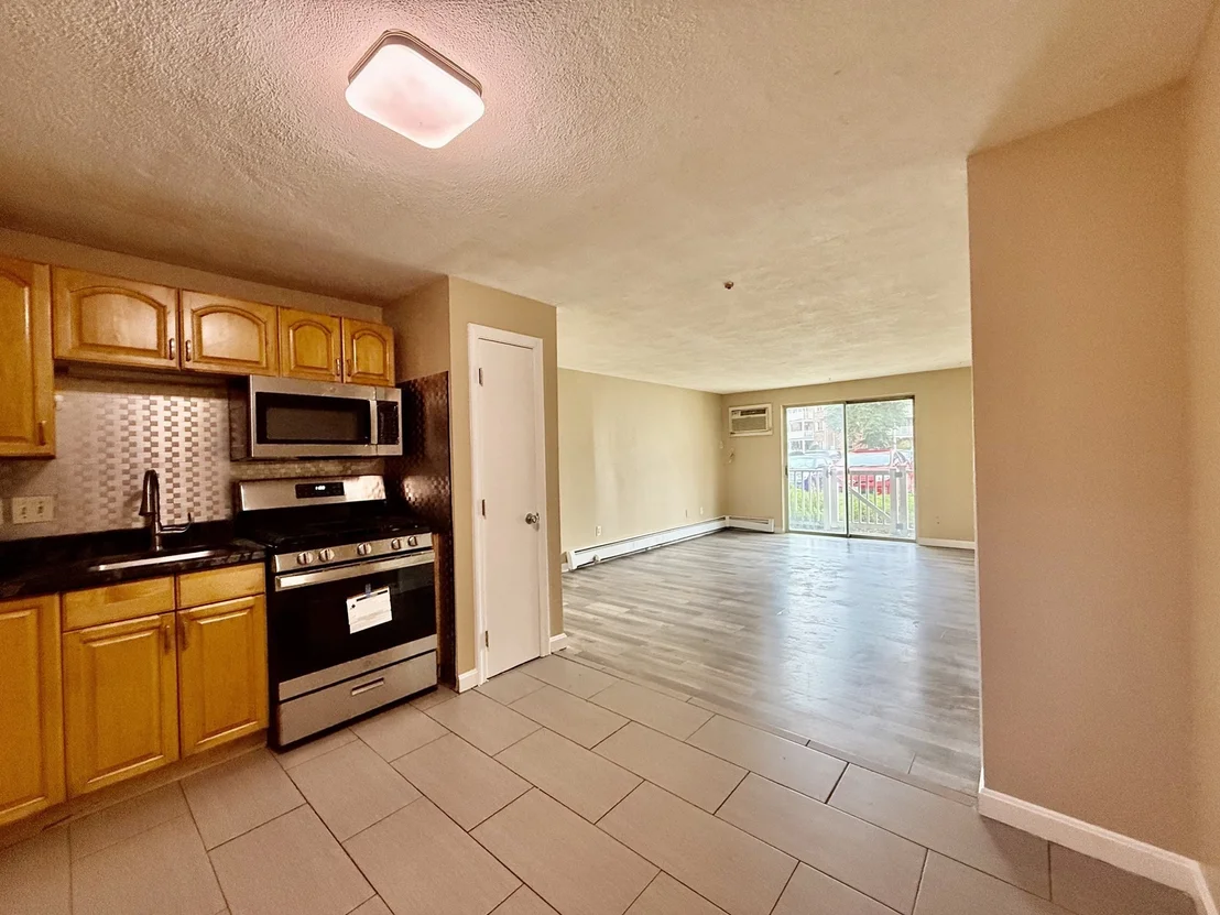 Photo of Unit 7 at 5 Kenmar Drive
