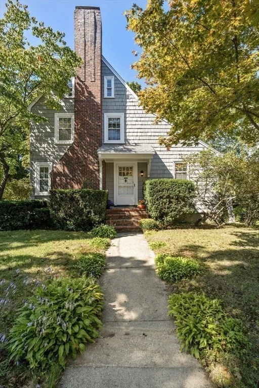 Photo of 15 Allen Ave