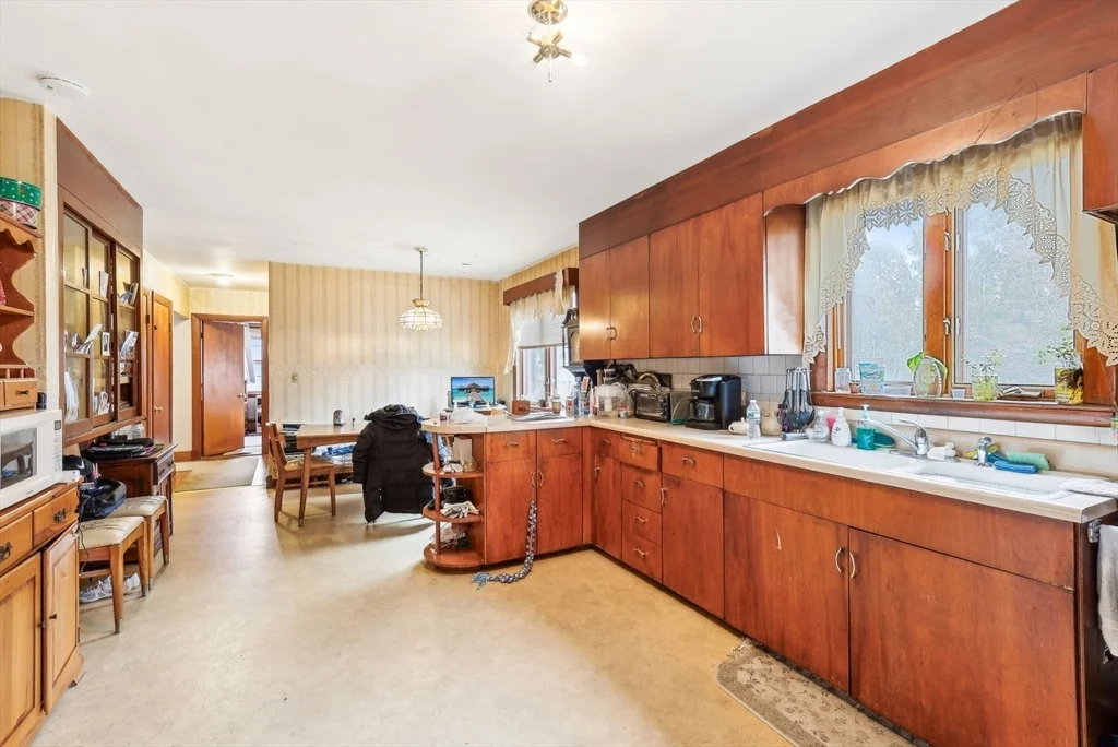 Photo of 33 Webster Ave