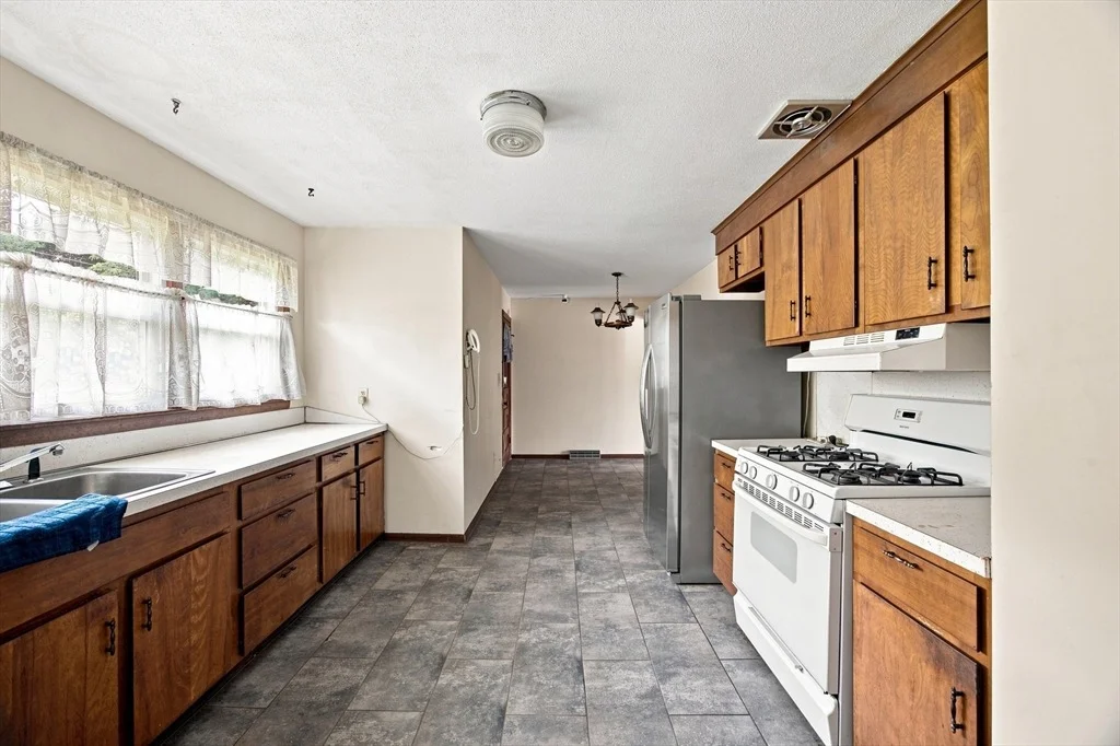 Photo of 115 Bemis Rd