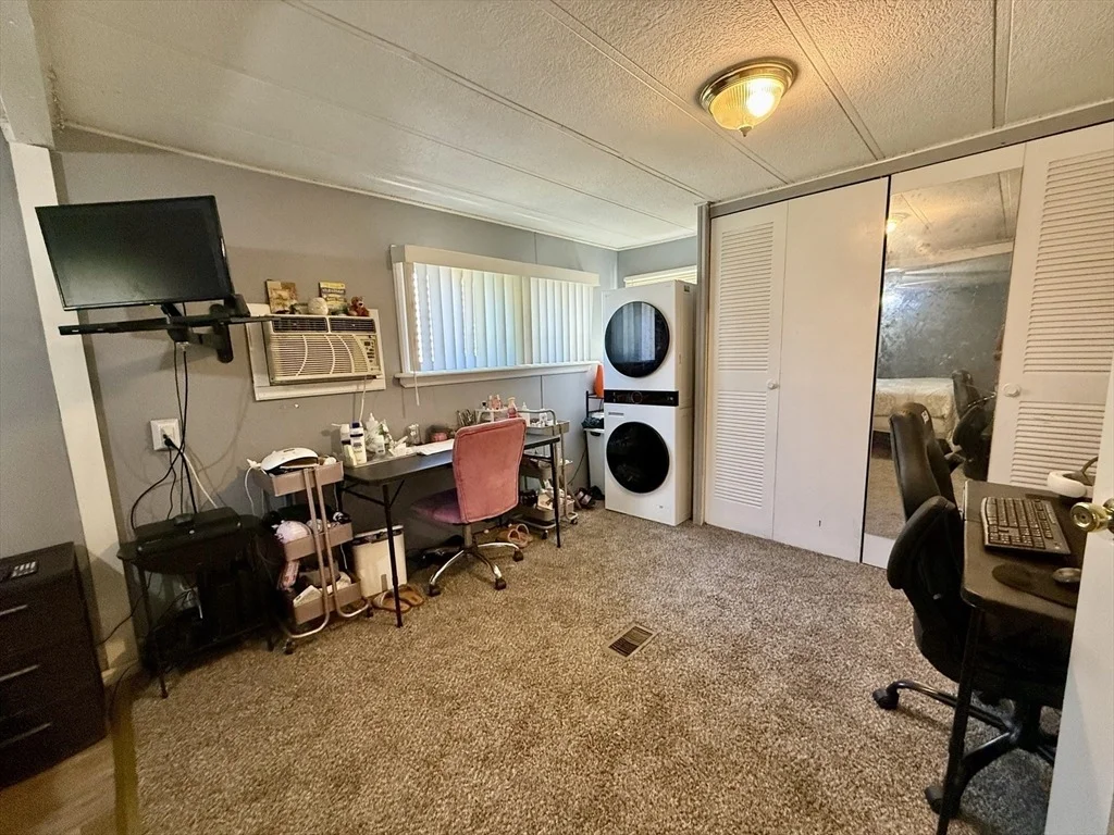 Photo of 37 Grouse Dr