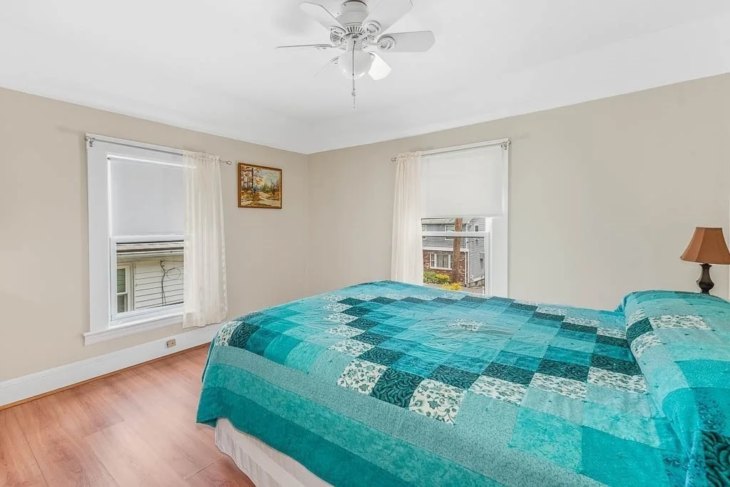 Photo of 28 East Riverside Drive