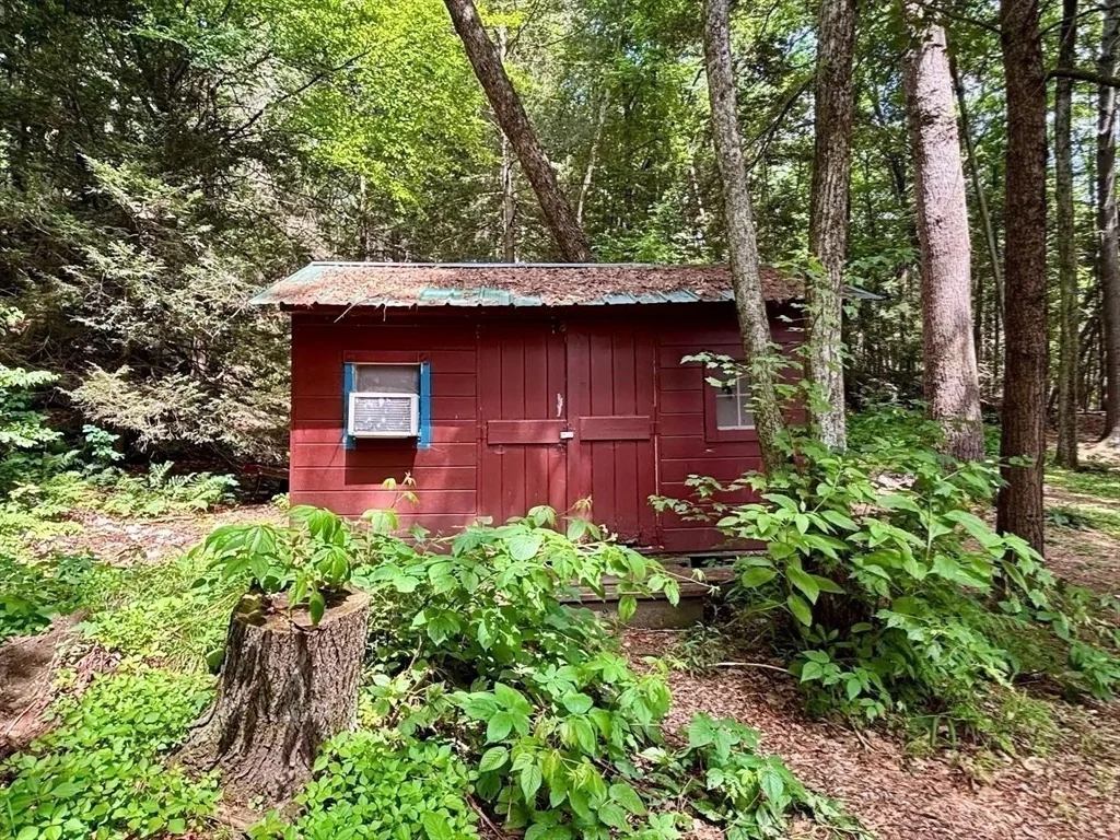 Photo of 1352 Ashfield Rd
