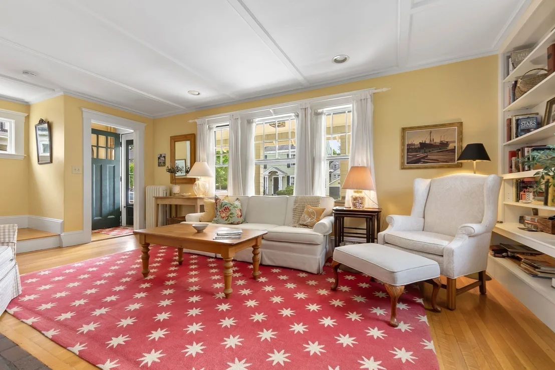 Photo of 10 Giddings Avenue