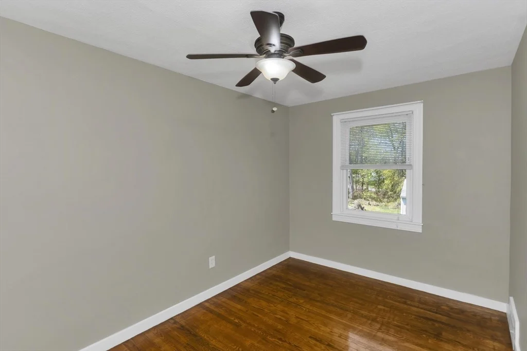 Photo of 582 Broadway St