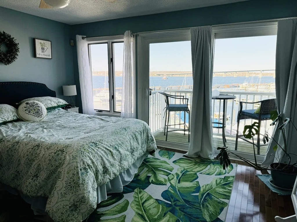 Photo of Unit 5501 at 700 Shore Dr