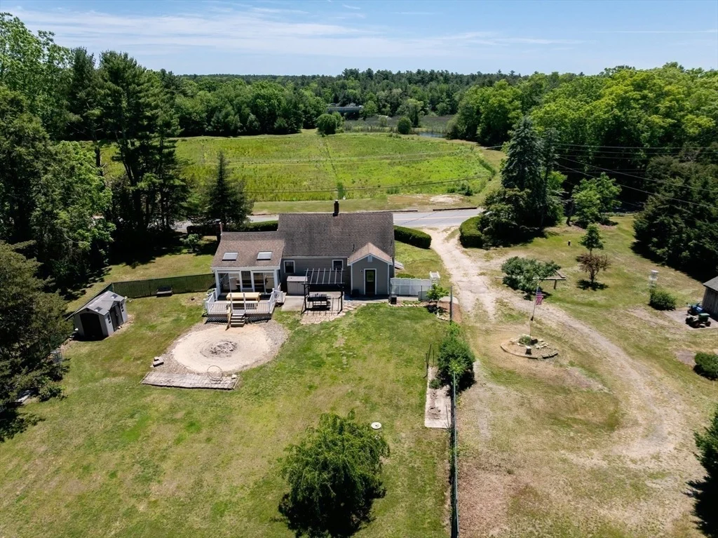 Photo of 189 Blackmore Pond Rd