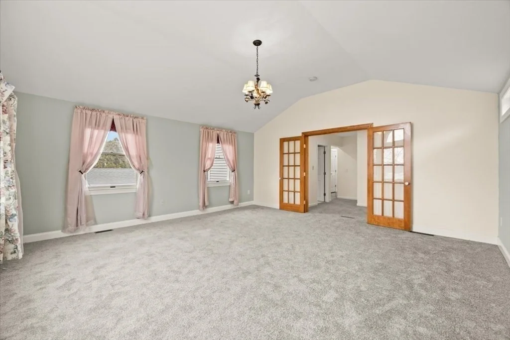 Photo of 212 Scadding St